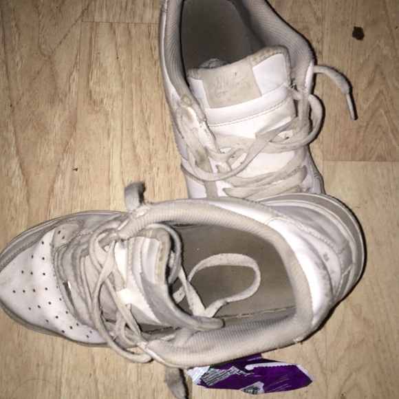 Air Force 1 - Picture 3 of 4